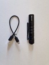 OLIGHT i5R EOS Taschenlampe 1420mAh 2.4V Akku mit Clip + Ladekabel