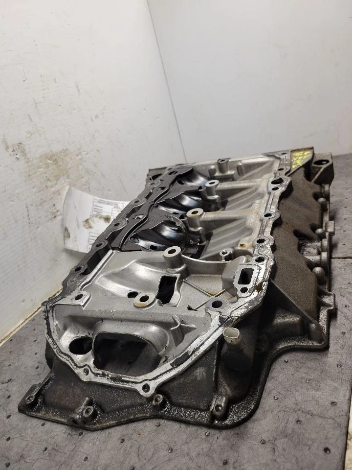 Cacerola de aceite 2,0 L superior para 17-22 AUDI Q7 1630671 Foto 3 de 4