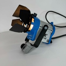 ARRI Junior 150 Tungsten Fresnel 150W Spotlight w/ Barn Doors Bulb