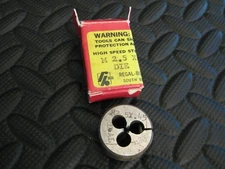 M2.5 x 0.45 Round Split Adjustable Thread Die 1" HSS Regal Beloit