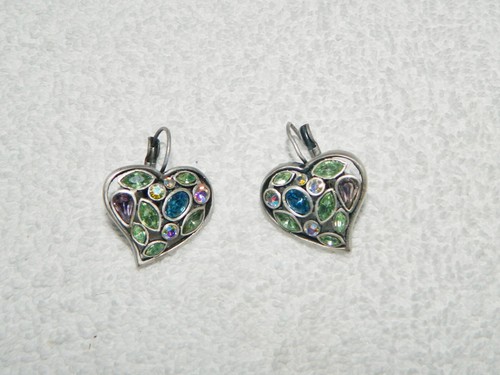 Bellissima collana cuore strass viola verde blu e AB e orecchini traforati - Foto 5 di 6