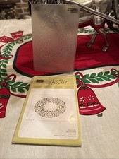 Stampin  Up Sizzix Big Shot HOLIDAY FRAME Wreath Textured Embossing Folder