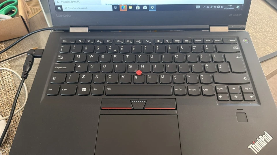 Lenovo ThinkPad X1 Carbon · i5-6200U · 8GB · 256GB, photo 4 of 5