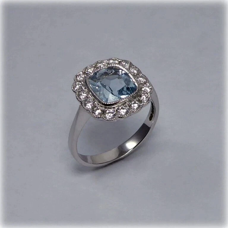 Anillo de aniversario de diamantes y aguamarina natural real cojín de 1,28 quilates de oro blanco de 14 quilates Foto 4 de 4