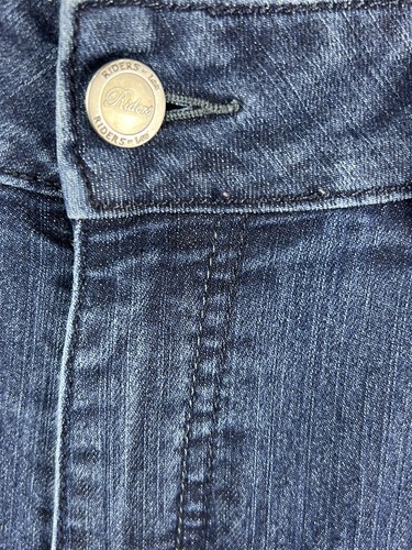 Riders by Lee Women's Size 14M Blue Denim Capri Jeans Embroidered Pockets - Picture 5 of 12