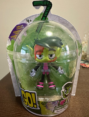 DC Twisty Titans Teen Titans Go! Beast Boy Color Change Plastic Action Figure