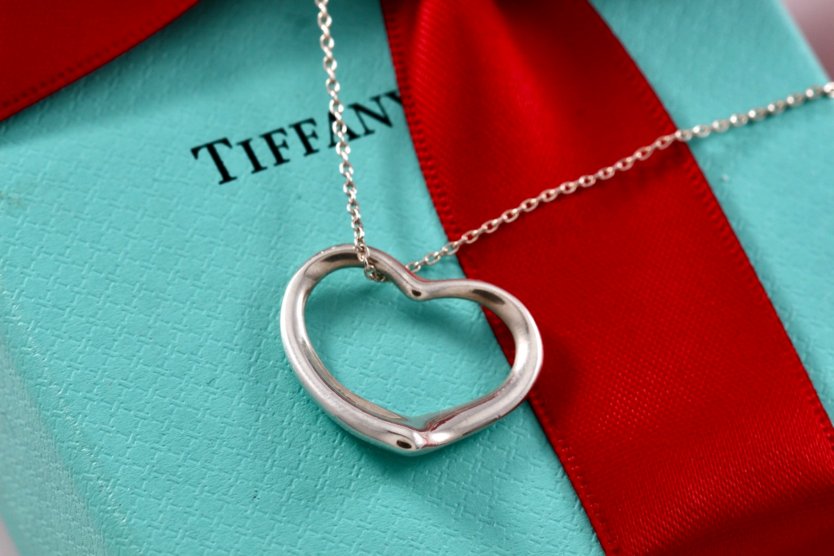 Tiffany & Co. Elsa Peretti Vintage Silver 22mm Open Heart Pendant