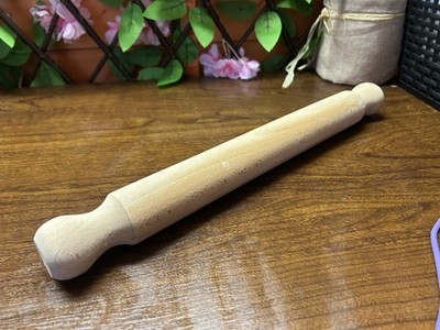 Nudelholz aus Massivholz. Top Zustand. 16 Zoll lang.
