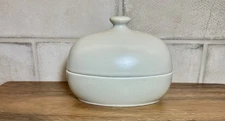 Lindt-Stymeist Linen Oval Covered Butter Dish Craftworks Japan