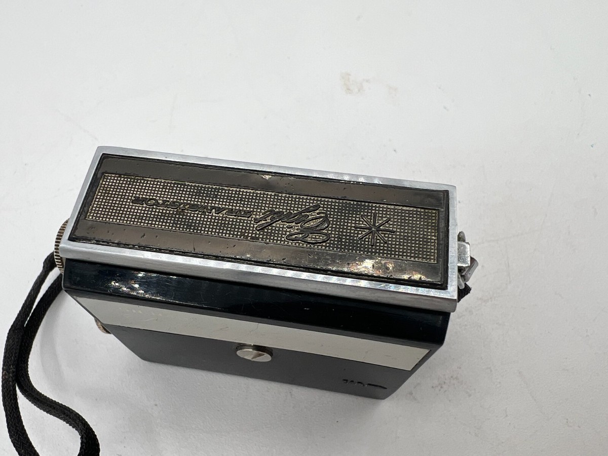 VINTAGE STANDARD MICRONIC RUBY SR-H438 TRANSISTOR RADIO VINTAGE STANDARD MICRONIC RUBY SR-H438 TRANSISTOR RADIO