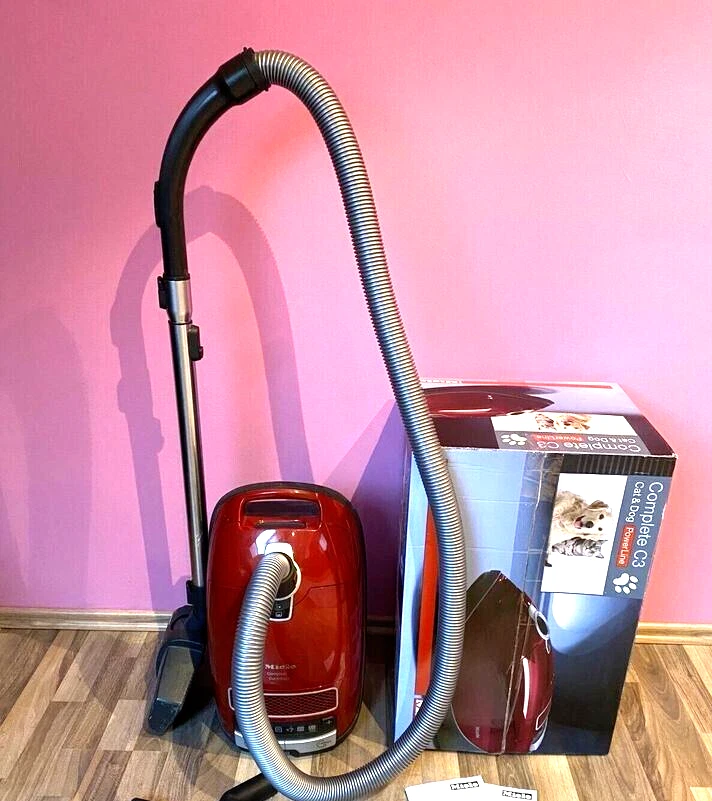 Miele Complete C3 Cat & Dog Vacuum