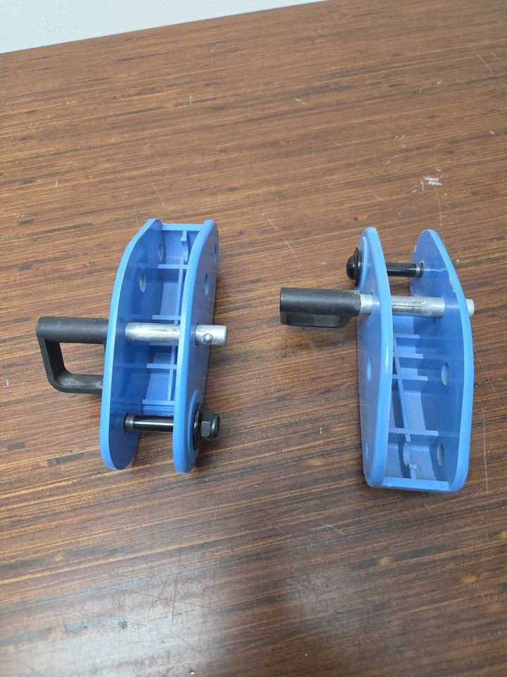 Weslo Cadence G-40  Treadmill  Adjustable Incline Feet (88) - Image 3 of 4