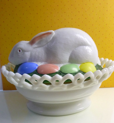VTG GLASS WESTMORELAND EASTER BUNNY & EGGS HEN ON NEST RARE RABBIT CANDY DISH