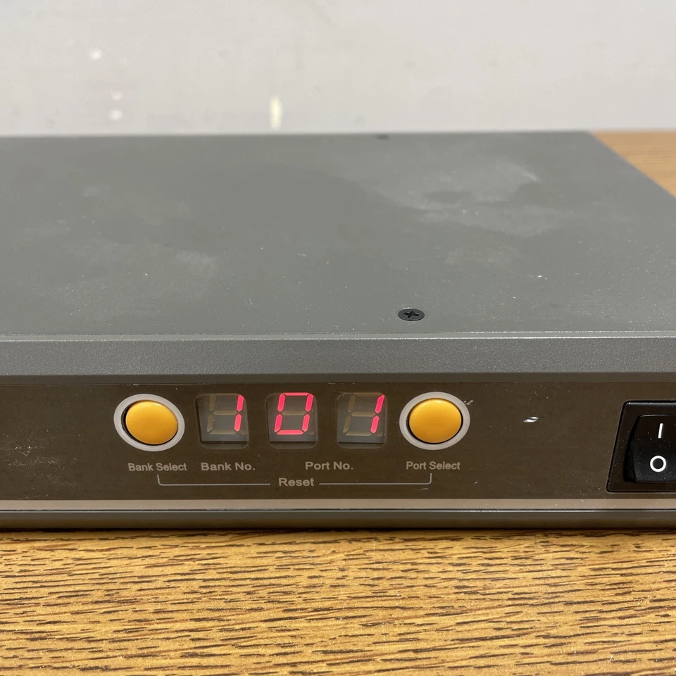 D-Link DKVM (DKVM8E) 8-Ports External KVM Switch, Power Tested - Image 2 of 4