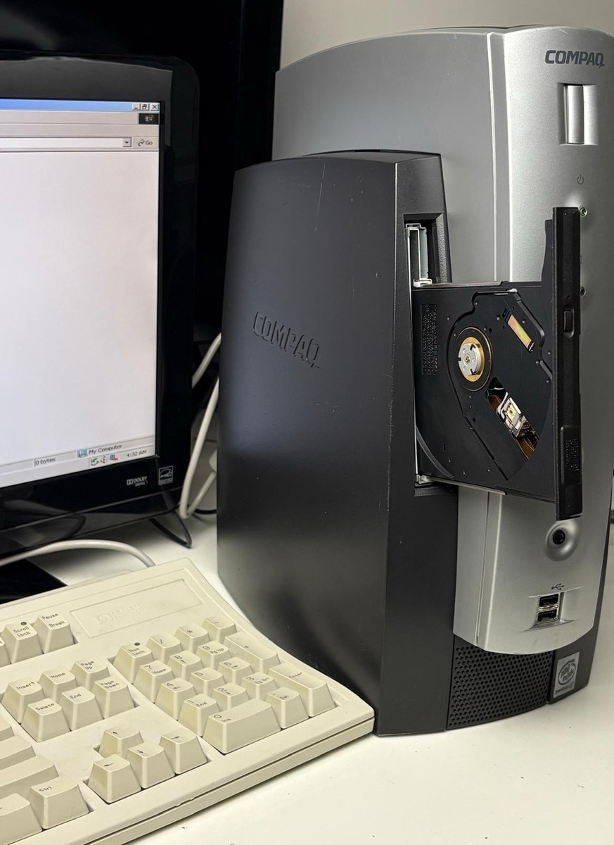Compaq Pentium3/デスクトップ　本体アンティークコレクション Vintage Compaq Ipaq Pentium III Desktop PC Windows 2000