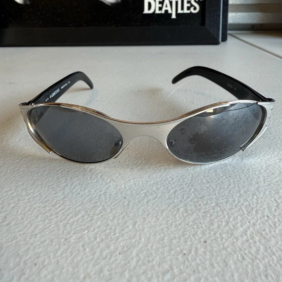 Diseñador Diesel Vintage Años 90 SCUD TALLA6 59-19-125 Matrix Futuristic Silver RARO Foto 2 de 4
