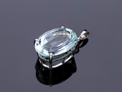 Anhänger 11,98 ct. Aquamarin 585 Gold Wert: 3.500 EUR Neu AIG Report Deta