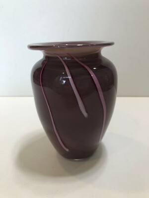 Linda Backus Art Glass Vase, Signed, 7'' Tall, 5'' Widest, Weight is 2 Lbs