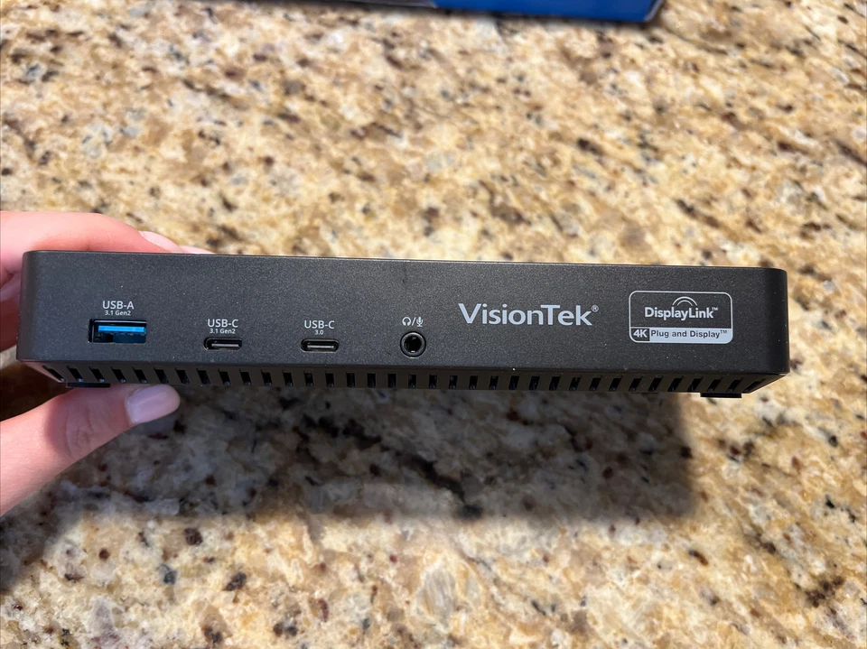 VisionTek VT7000 3x Display 4K USBC Docking Station 100W Power Delivery - 901468 - Image 4 of 4