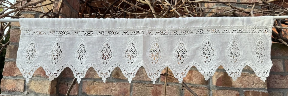 Kleine hübsche Scheibengardine mit Stickerei Spitze Baumwolle  Landhaus Shabby - Bild 2 von 4