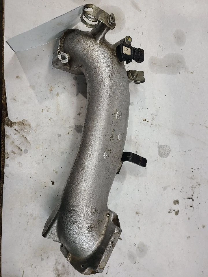 Throttle Body Throttle Valve Assembly 6.6L Fits 11-16 SIERRA 2500 PICKUP 627805 - Image 2 of 4