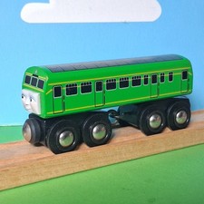BRIO GENUINE BRIO DAISY THOMAS THE TANK ENGINE GREEN TRAIN SET WOODEN RAILWAY