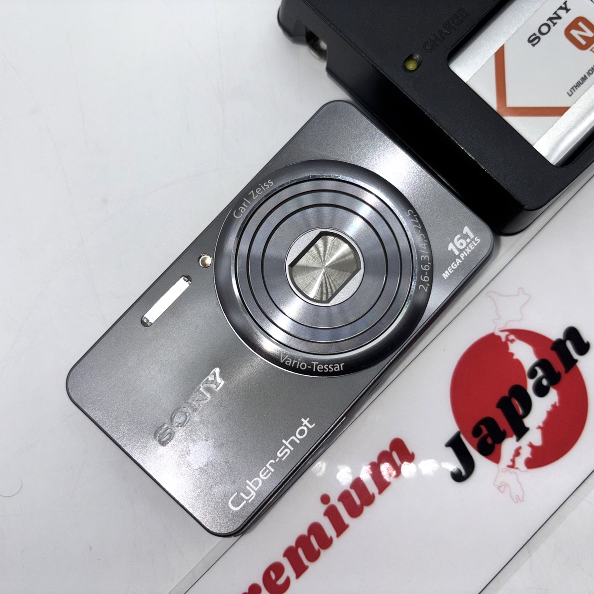 SONY Cyber-shot DSC-W570 Silver 16.1MP Camera w/ Battery Charger