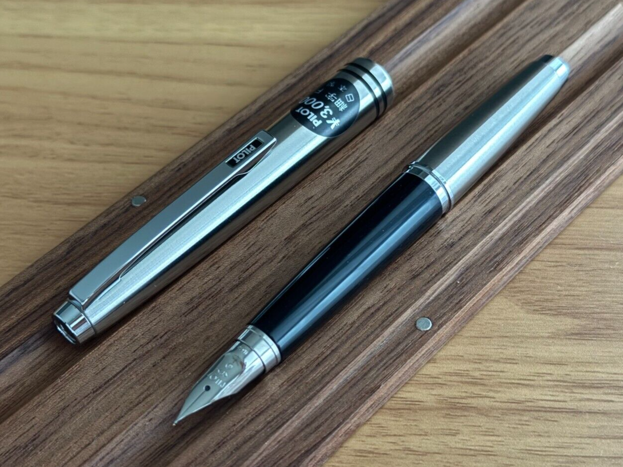 NOS PILOT Volex F nib H678 Stainless Steel 1978 Vintage Fountain Pen From JAPAN