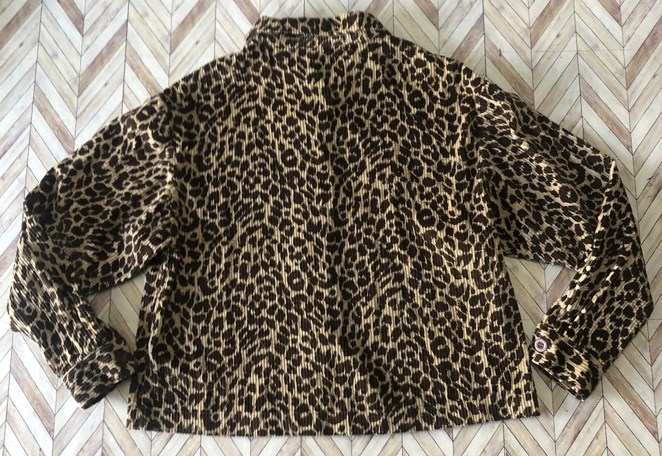 Top de pana para mujer manga larga estampado animal. Jessica Howard talla 6,100 % algodón Foto 3 de 4