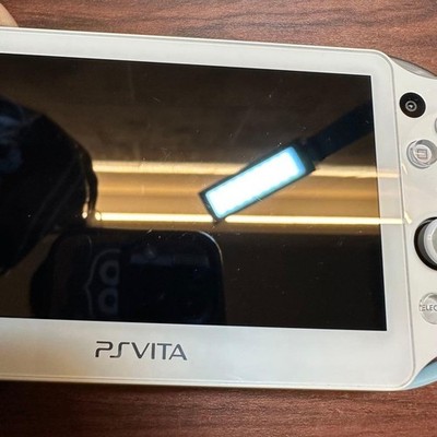 Sony PS Vita - PCH-2000 1GB White Limited Edition Video Console