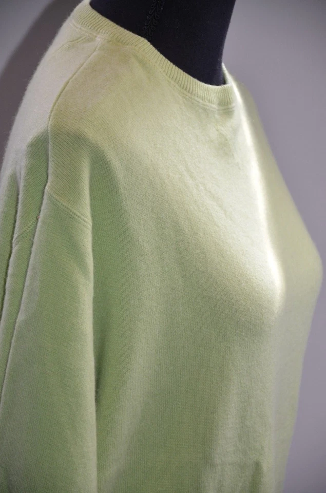 Lindo suéter para mujer Forte talla grande cachemir cuello redondo manga larga verde lima Foto 4 de 4