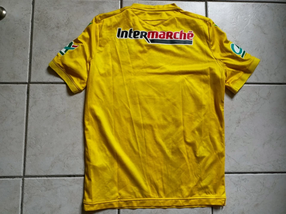 MAILLOT FOOT MACRON FC NANTES COUPE DE FRANCE FFF PMU TAILLE S/D3 BE - Photo 3/3