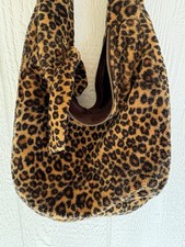 Leopard fabric shoulder bag