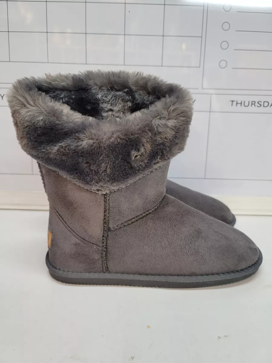 Apres by Lamo Microfiber Faux Fur Boots Size 11 US gray Color. SU