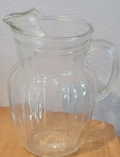 Clear Glass Grooved Pitcher Built In Ice Catcher Barware