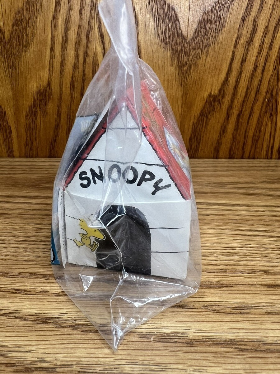 Peanuts 50th Anniversary Collector Series Wendy's Kids Meal Toy #5