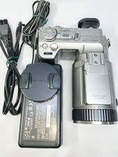 Sony CyberShot DSC F707 Camera with AC Adapter and Lens Cap Used
