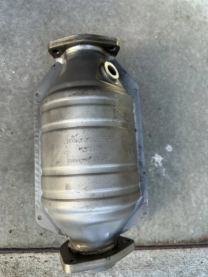 Convertidores catalíticos Ferrari Testarossa 1984-1991 Foto 3 de 4