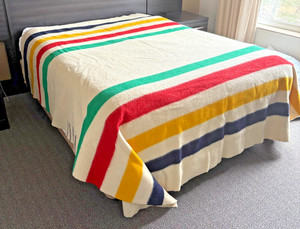 HUDSON BAY 6 Point Striped trade BLANKET Queen size 100"x 88"