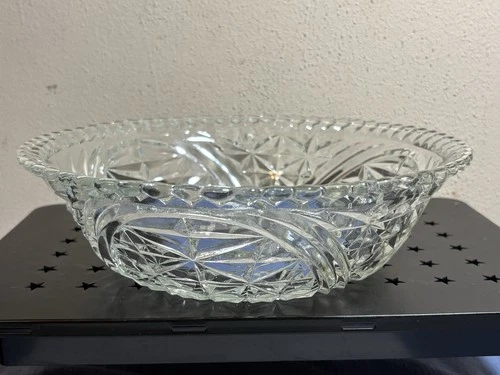 Vintage Anchor Hocking “Stars and Bars” Pressed Glass Serving Bowl 10-1/2”