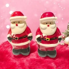 Santa Claus Salt & Pepper Shaker Set Ceramic Holiday Table Decor (BW2)