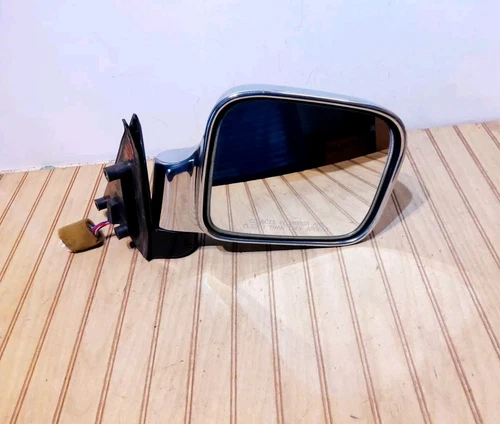 1992-1997 Isuzu Trooper1996-1997 SLX Passeng (RH) Power Chrome Cap Mirror  OEM 