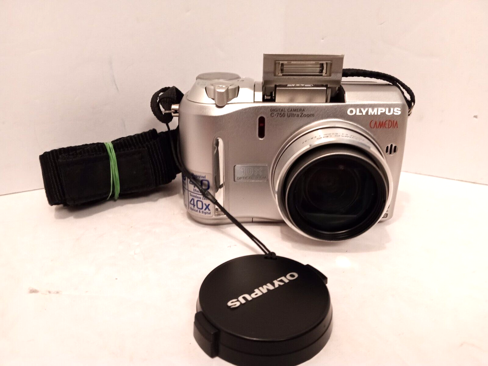 Olympus Digital Camera C750 Ultra Zoom 4.0MP Silver Tested/Working
