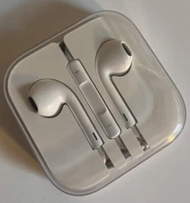 Apple EarPods In Ear Canal Headset - White (MNHF2AM/A)