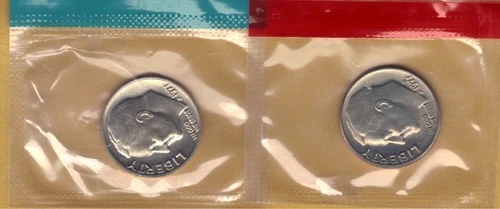1971-P & D UNCIRCULATED BU ROOSEVELT DIMES IN MINT SET CELLO (2 coins)