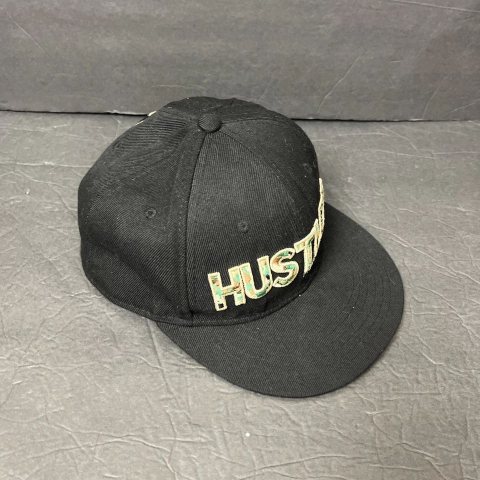 Sombrero Hustler Negro Camuflaje Logo “La Libertad No Es Gratis” SnapBack Osfm Ala Plana Foto 2 de 4