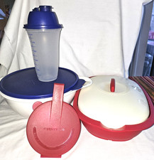 4 Item Tupperware Lot: Thats a Bowl Jr, Hanging Fridge Thingy, Shaker  Servin