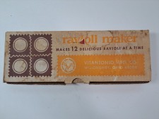 Ancienne machine à raviolis Vitantonio 12 avec boite et notice made in USA