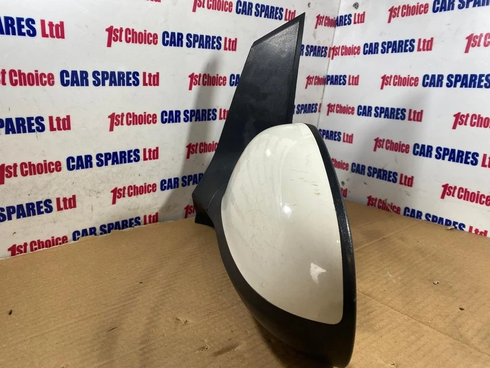 Espejo retrovisor izquierdo ford ka 2014 lado pasajero manual blanco e8024813 Foto 3 de 4