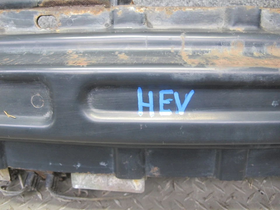 97-03 VW EUROVAN T4 BARRA DE REFORÇO DE IMPACTO PARA-CHOQUE DIANTEIRO FABRICANTE DE EQUIPAMENTO ORIGINAL - Imagem 2 de 4